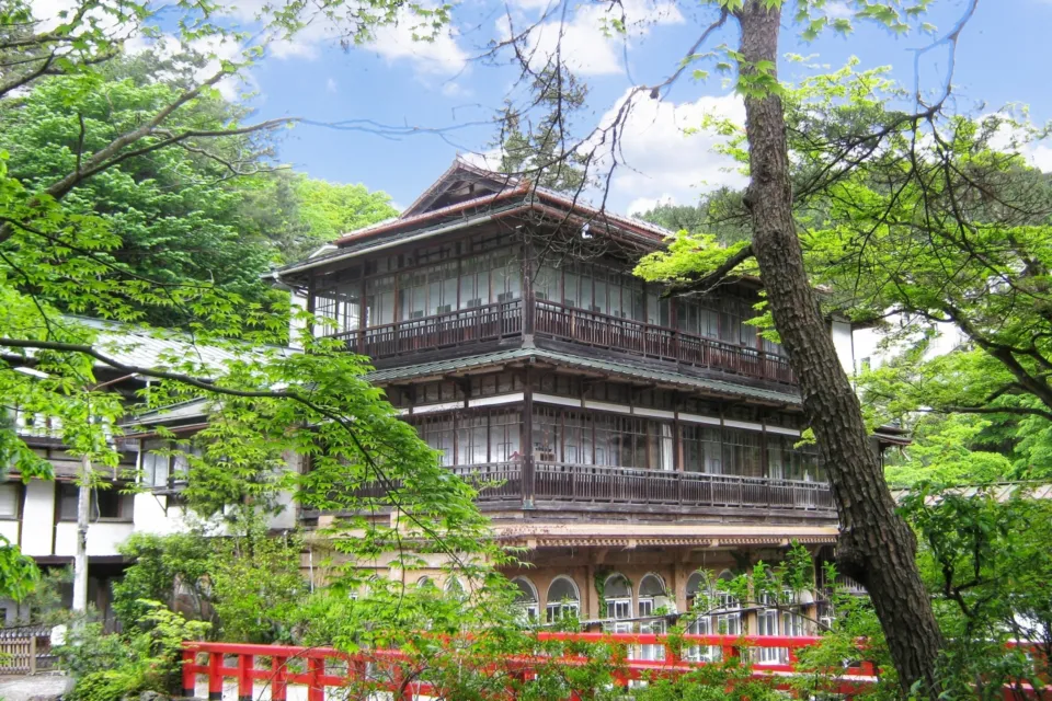 四万温泉