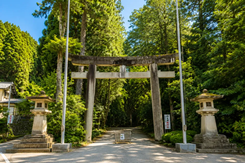 白山比咩神社