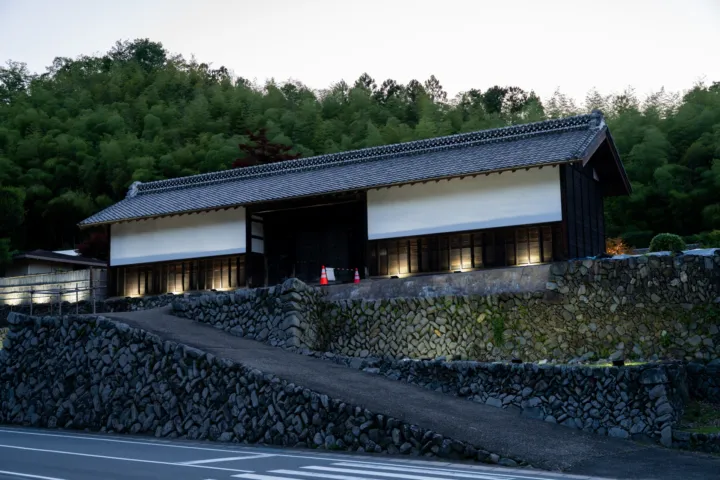高山社跡