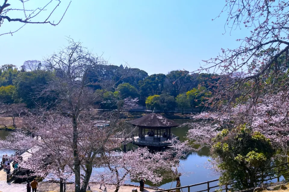 浮見堂
