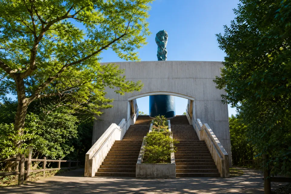 魚見塚展望台 誓いの丘