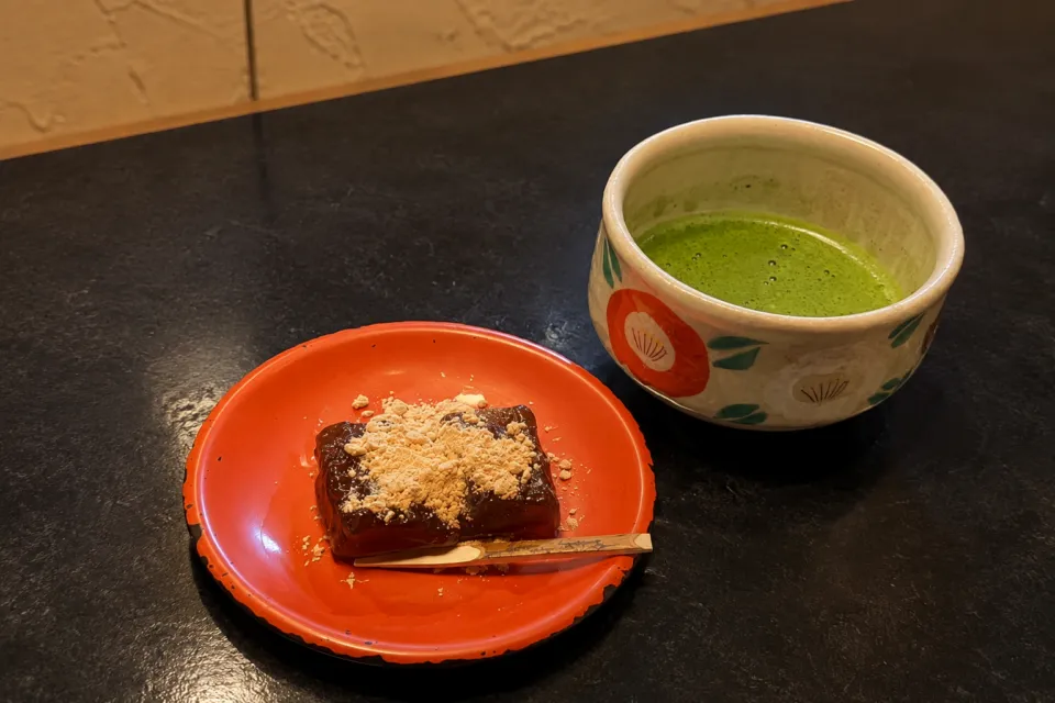 嵐山温泉彩四季の宿 花筏の抹茶とわらび餅