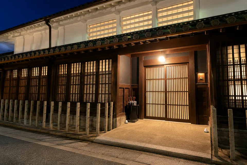 Azumi Setodaの夜の正面玄関