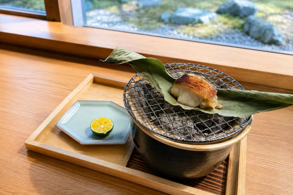 ふふ 日光の笹の葉で焼く魚料理