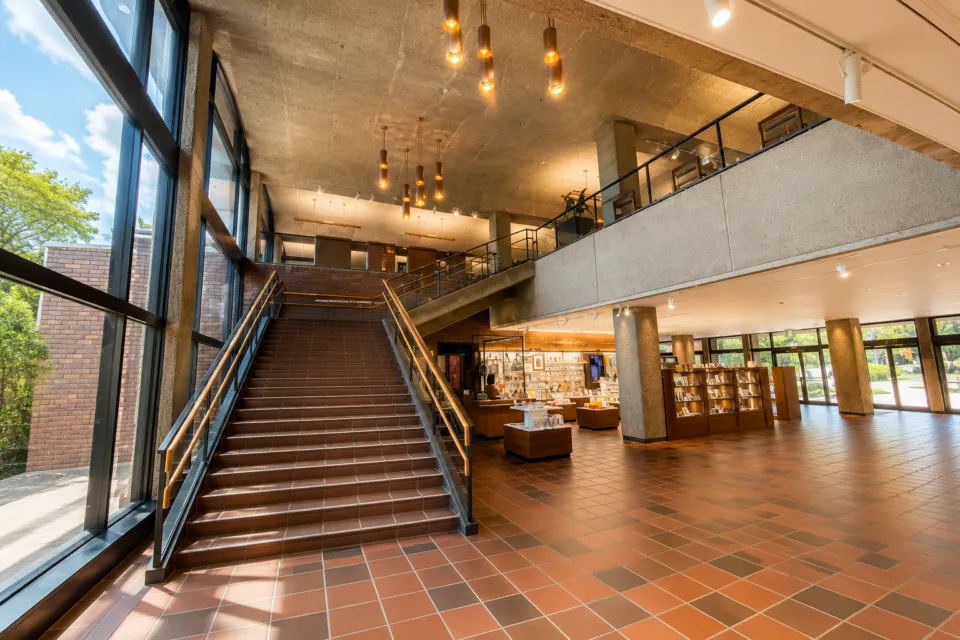 福岡市美術館