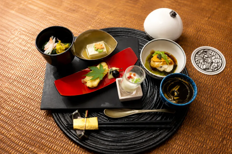 箱根吟遊の色とりどりの小鉢料理