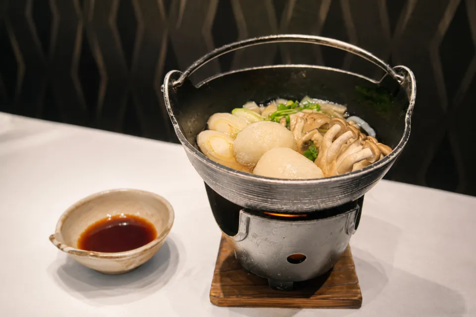 ホテルメトロポリタン秋田のご飯ときのこを使った鍋料理
