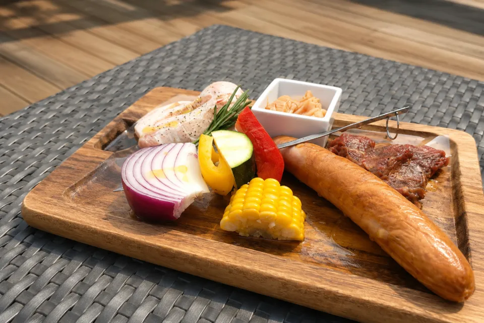 ホテルメトロポリタン秋田の肉と野菜のグリル料理