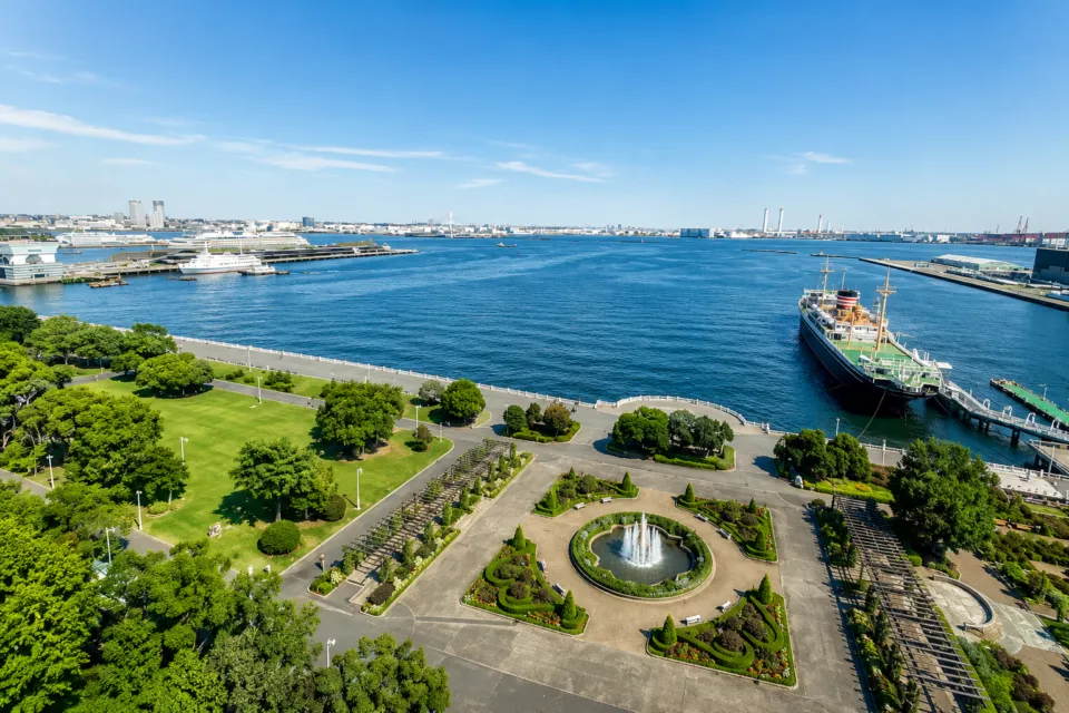 ホテルニューグランドの山下公園と横浜港を望む眺望