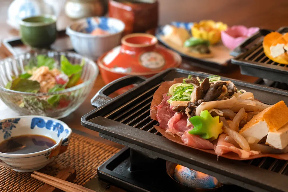 柿本家の陶板焼きと料理