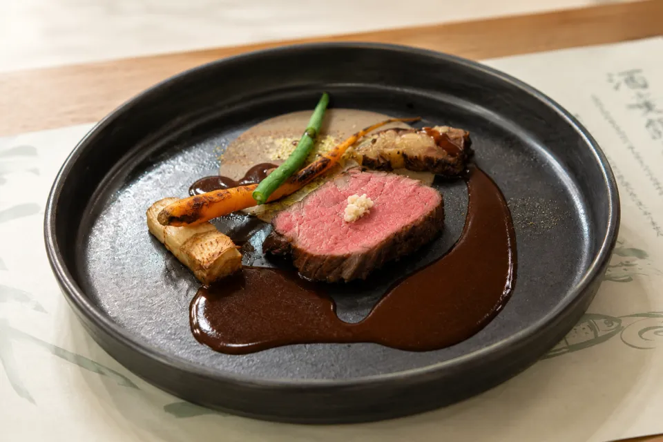 上高地ホテル白樺荘の肉料理と焼き野菜