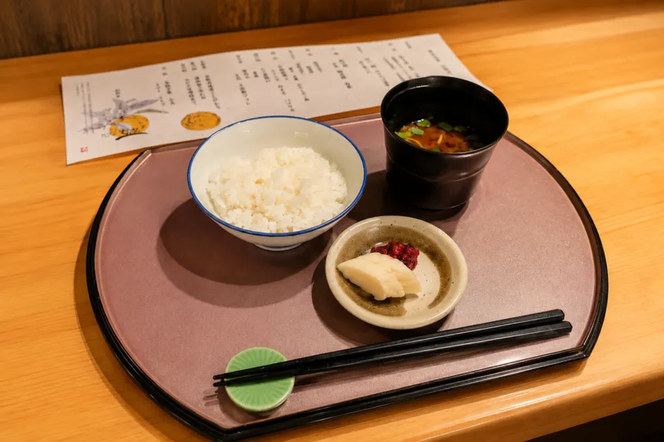京都・嵐山 ご清遊の宿 らんざんのご飯と汁物の朝食