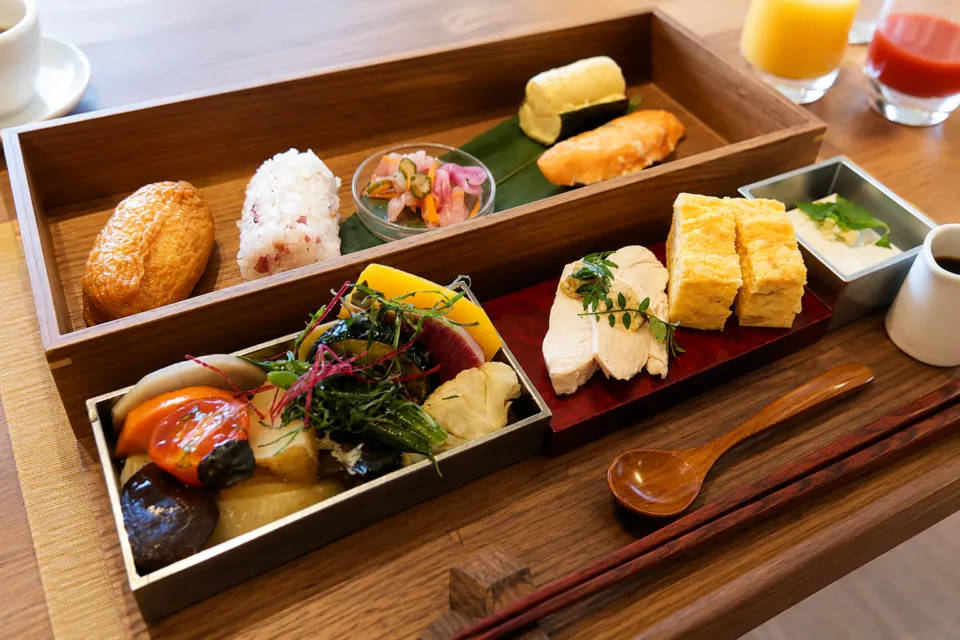旧軽井沢KIKYOキュリオ・コレクションbyヒルトンの焼き魚と卵料理の和朝食
