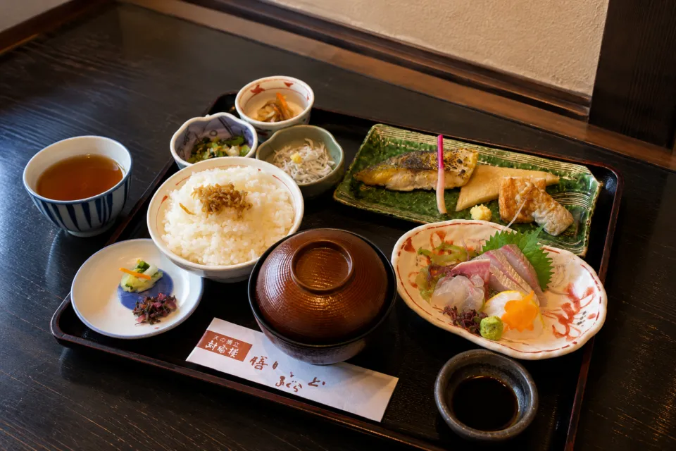 対橋楼の和朝食