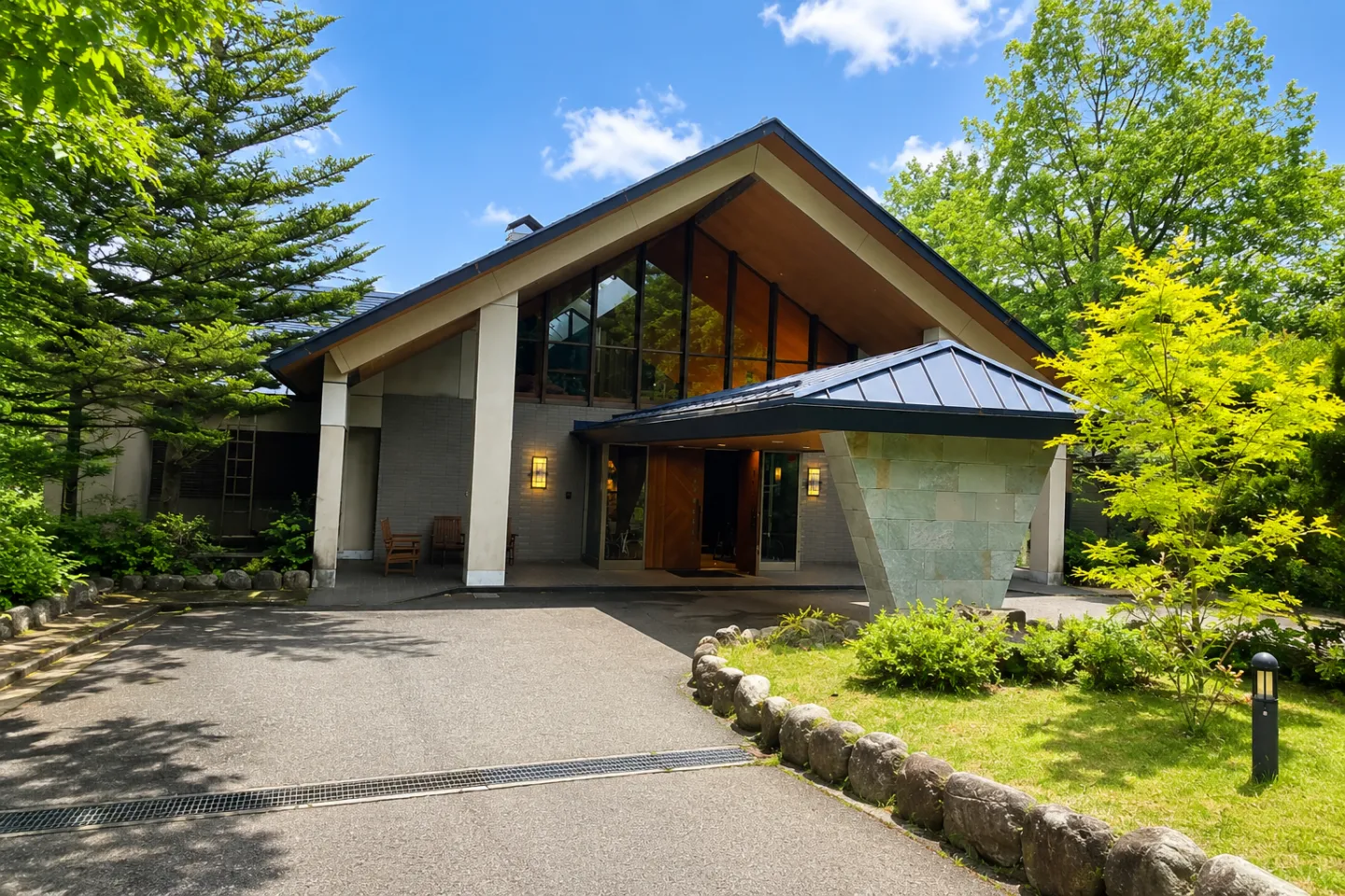 THE KEY HIGHLAND NASUの正面外観