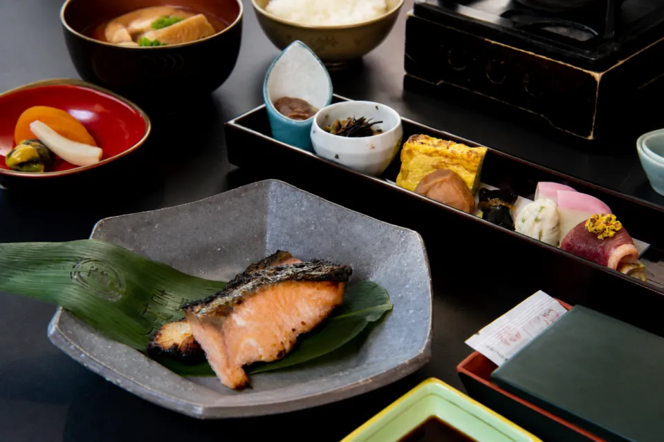 吉池旅館の和食膳