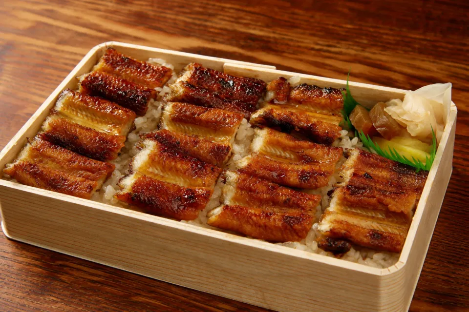 あなごめしうえの 宮島口本店のあなごめし弁当の焼きあなごの近景