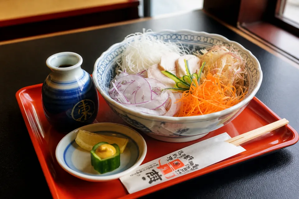東家 本店の持ち帰りさらだそば