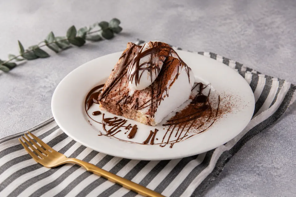 ブラッスリー モノクロームのチョコレートケーキ
