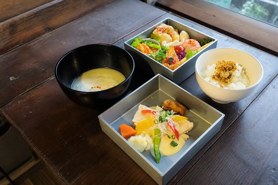 cafe ことだまのことだまランチの季節の小鉢と主菜