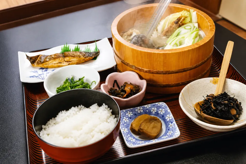 ドライブイン灯台荘の石焼定食