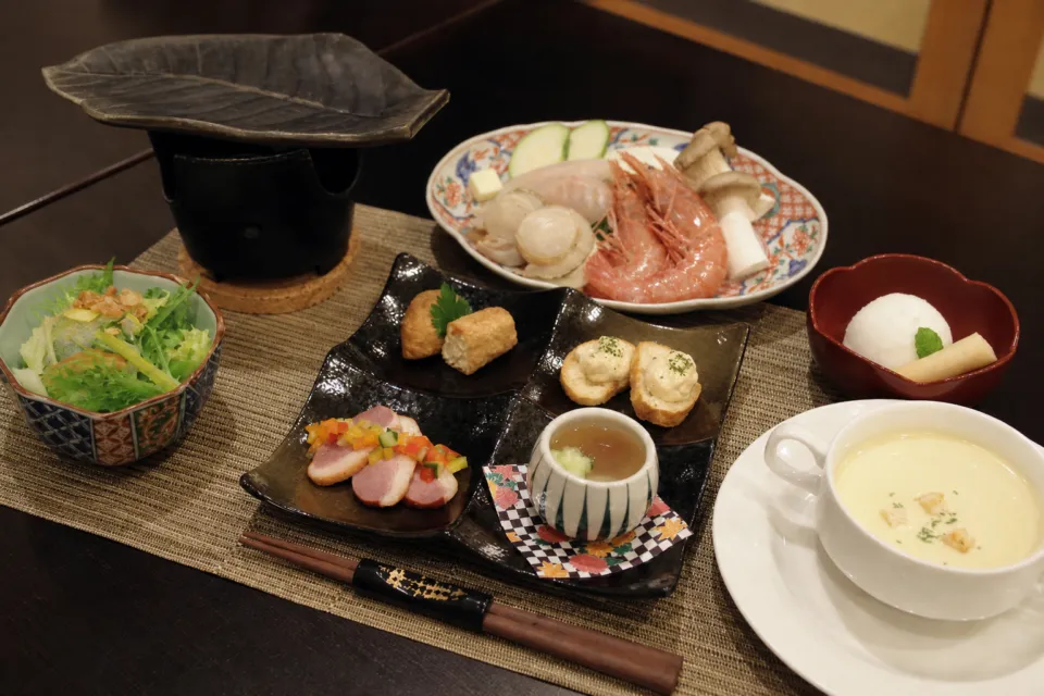 フォレストヴィラ夢寿々の海の幸の陶板焼き