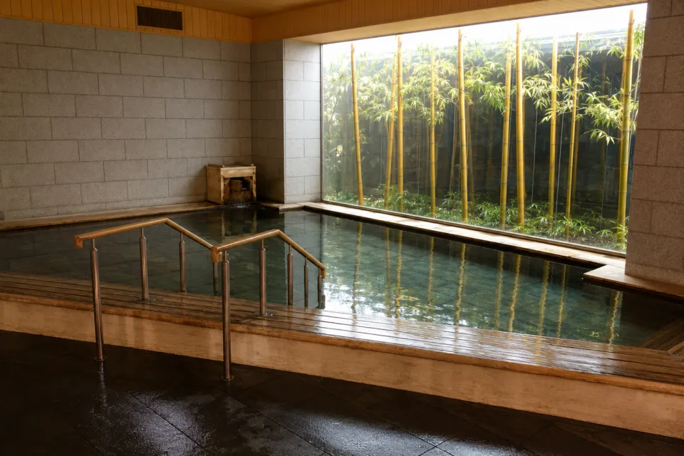 グランドメルキュール奈良橿原の竹を望む大浴場