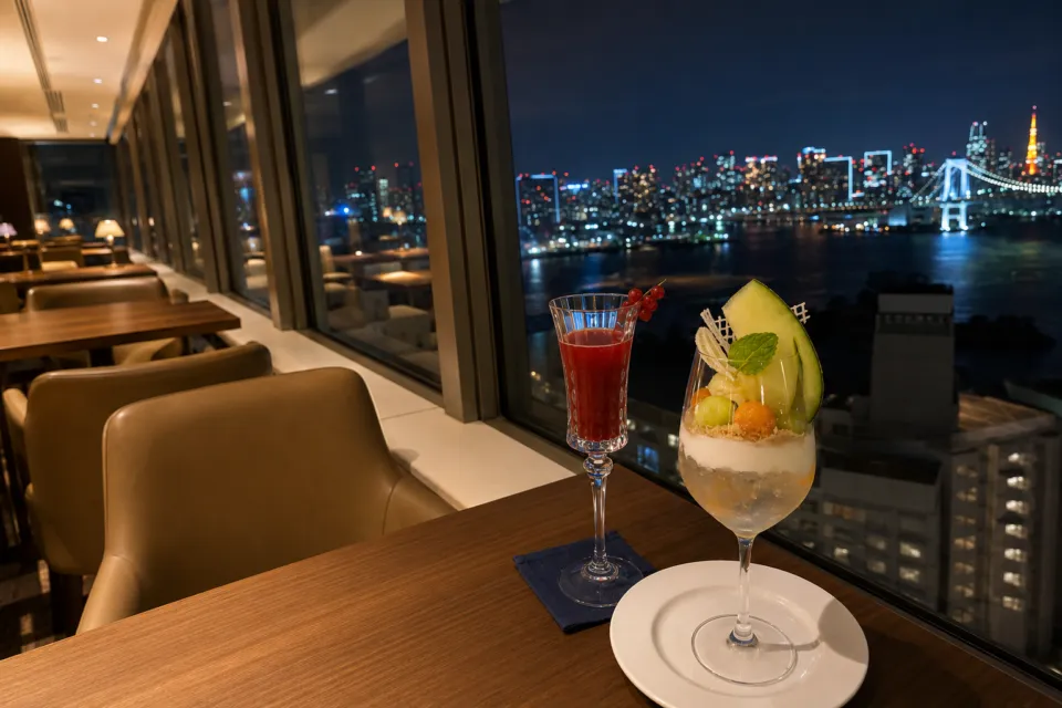 グランドニッコー東京 台場のレインボーブリッジを望む夜景