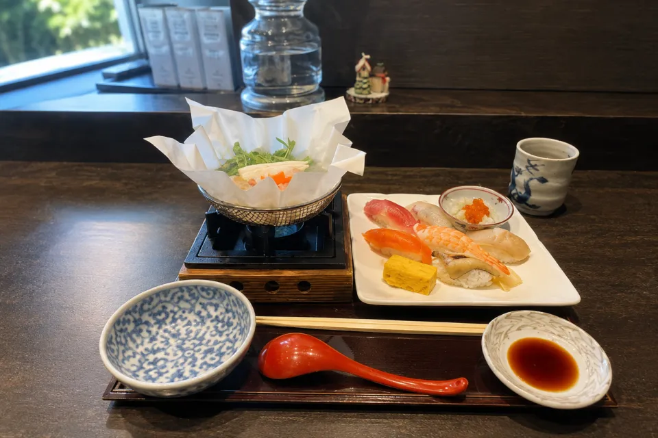 グランドニッコー東京 台場の握り寿司と鍋料理