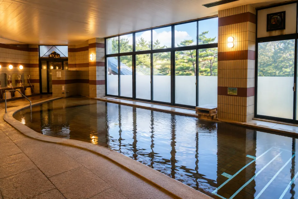 八幡平ハイツの大きな窓のある内湯