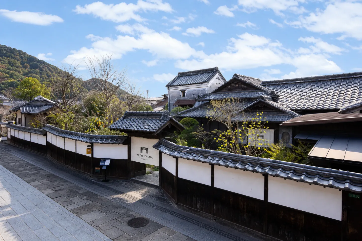HOTEL CULTIA 太宰府の歴史ある建物の外観