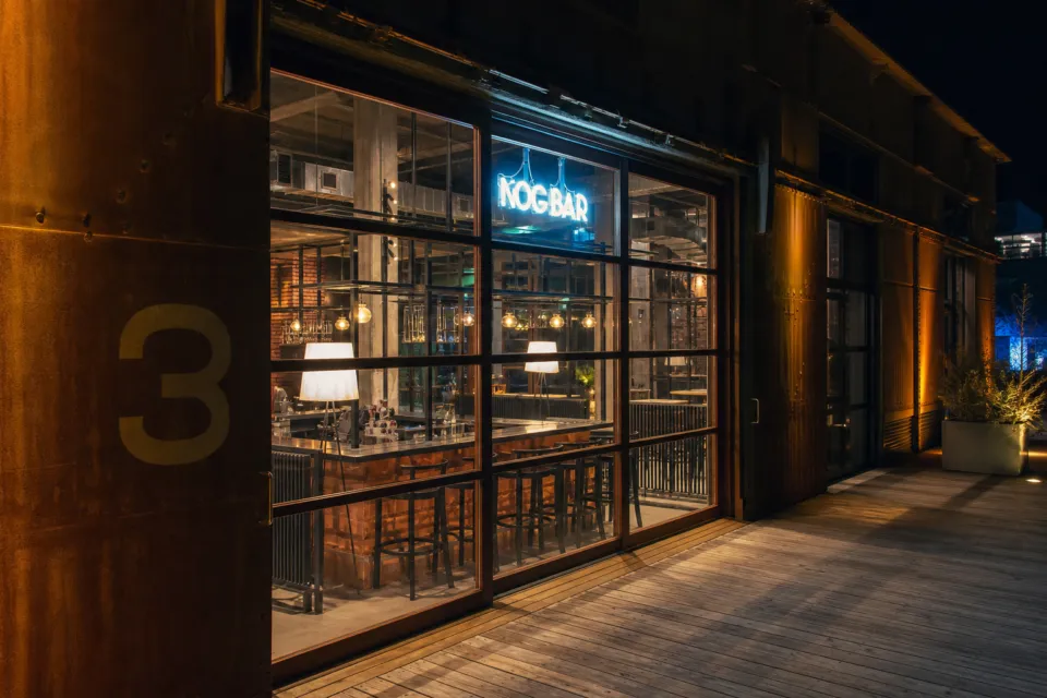HOTEL CYCLEの館内にあるKOG BAR