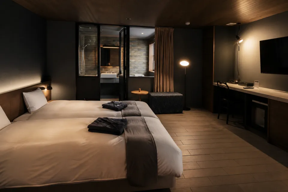 HOTEL CYCLEのデラックスツインの客室内