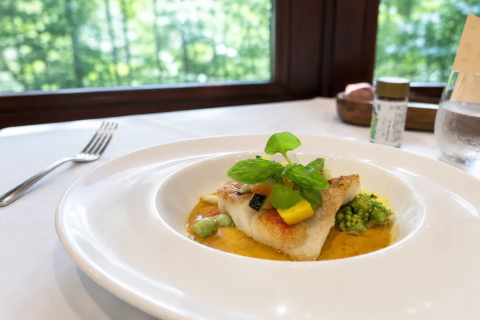 ホテル ラネージュの魚料理と野菜の一皿