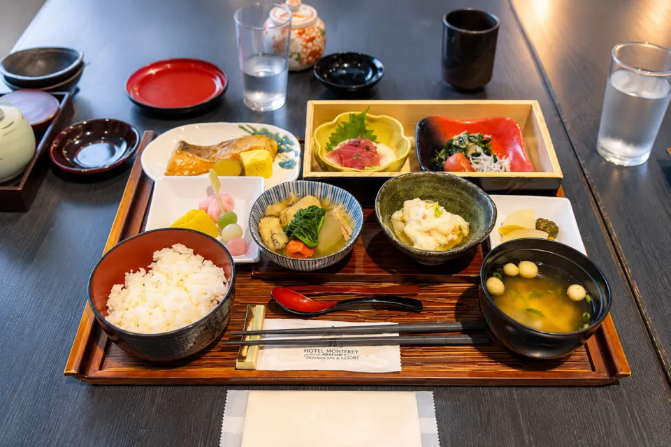 ホテルモントレ沖縄 スパ＆リゾートの和朝食の膳