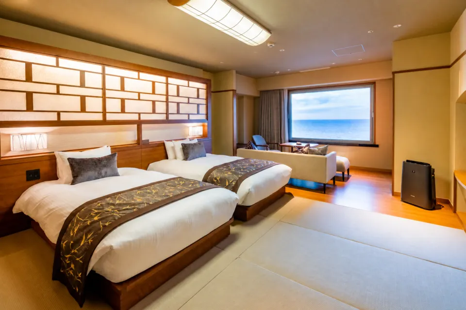 HOTEL OOSADOのオーシャンフロント デラックス和モダンのツインベッド