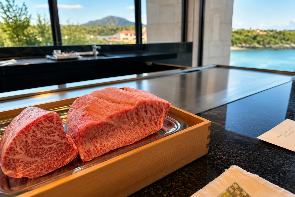 ハイアット リージェンシー 瀬良垣アイランド 沖縄の鉄板カウンターに用意された霜降り牛肉