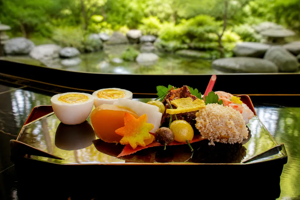 瓢亭 本店の懐石料理の一皿