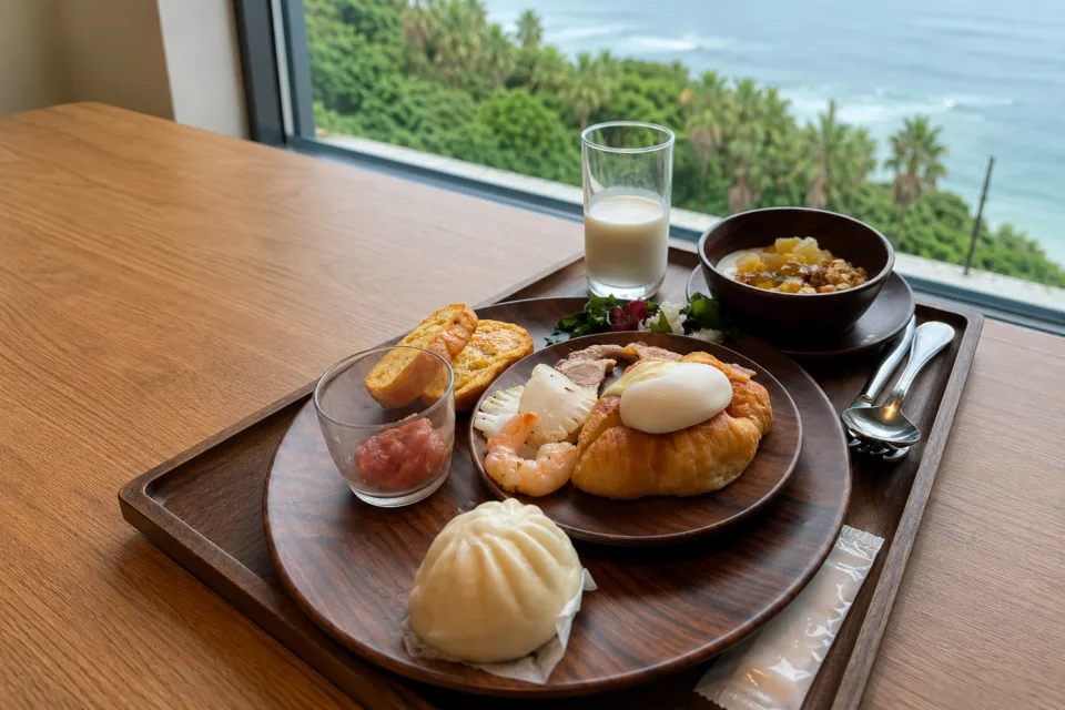 伊良湖オーシャンリゾートの海を望む朝食