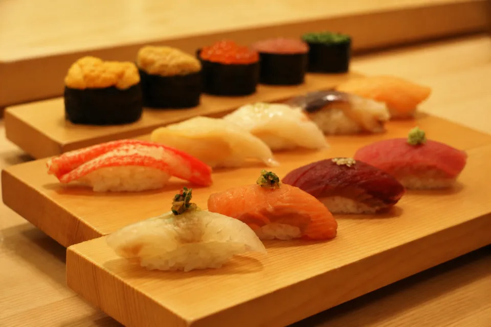伊勢鮨の白身魚の握り