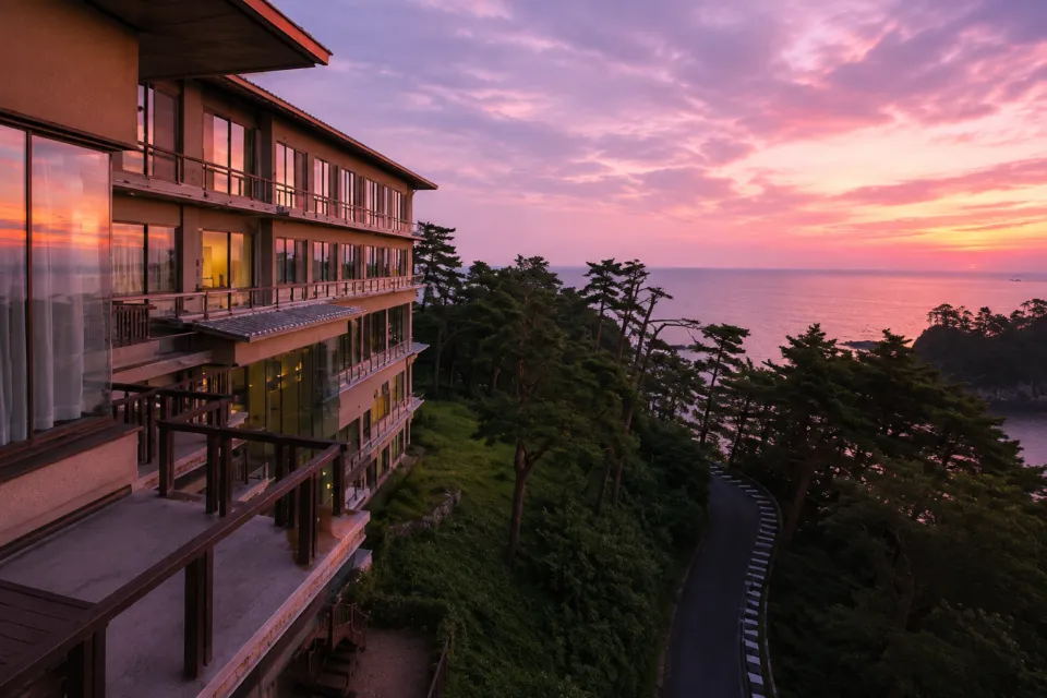 浄土ヶ浜パークホテルの夕景の外観