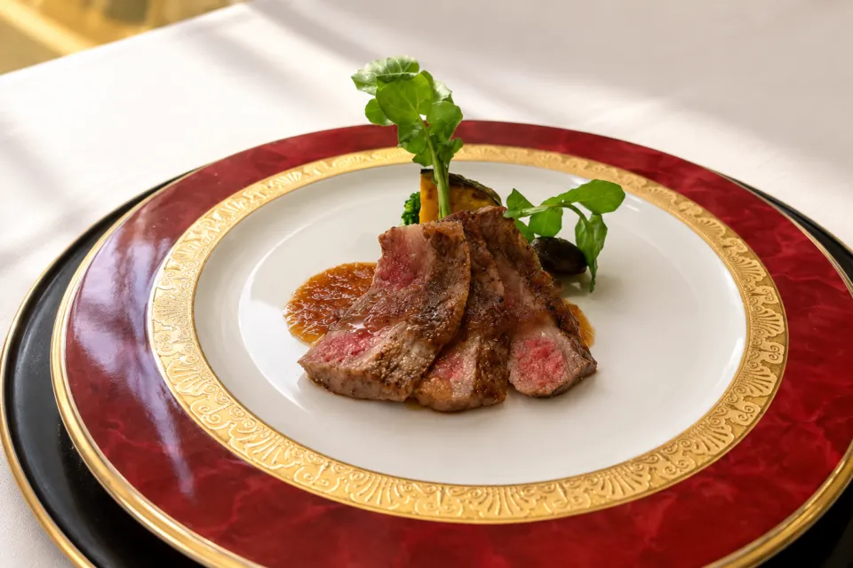 篝火の湯 緑水亭の牛肉料理