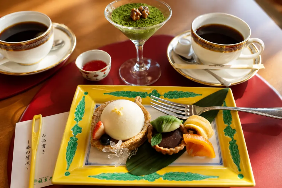 篝火の湯 緑水亭の和洋デザートとコーヒー