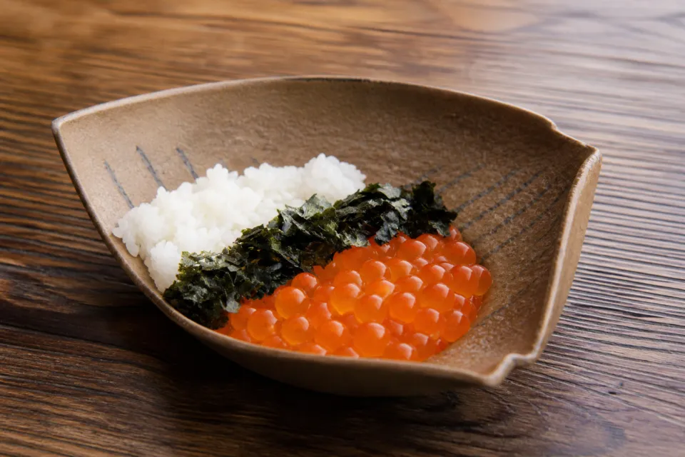 神楽坂 石かわのいくらを盛り付けた料理