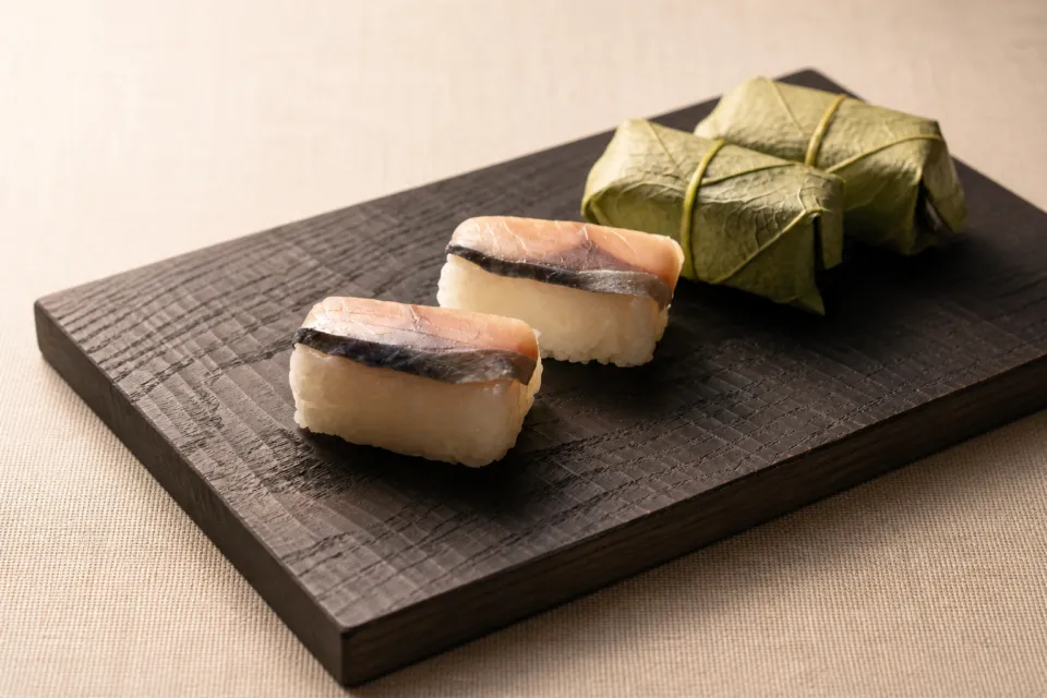 柿の葉すし ひょうたろうの鯖すしと柿の葉包み