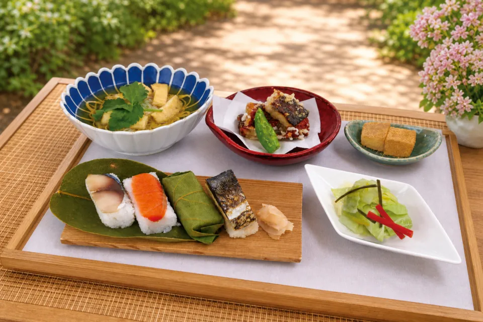 柿の葉ずし 平宗 法隆寺店の柿の葉ずしと三輪そうめんを楽しめる奈良ランチ