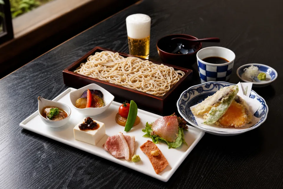 鎌倉 松原庵のそばと旬の料理を組み合わせたランチコース