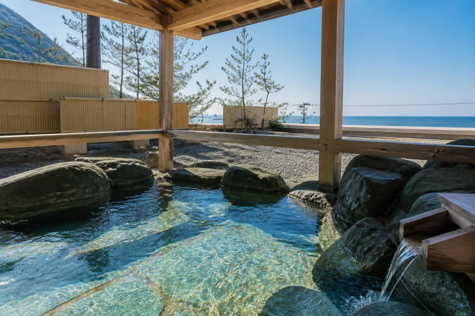 KAMEYA HOTELの露天風呂