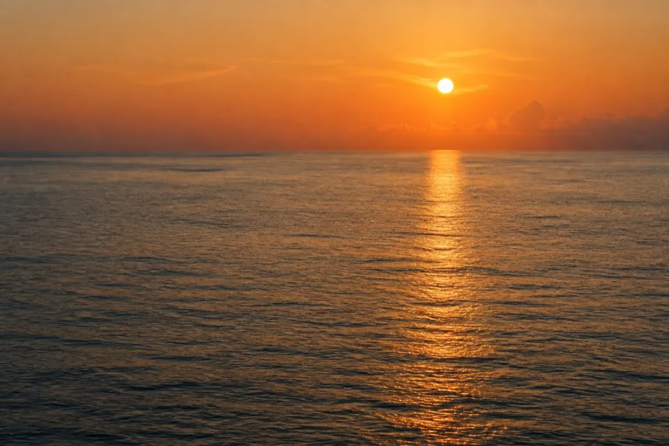 KAMEYA HOTELの日本海の夕景