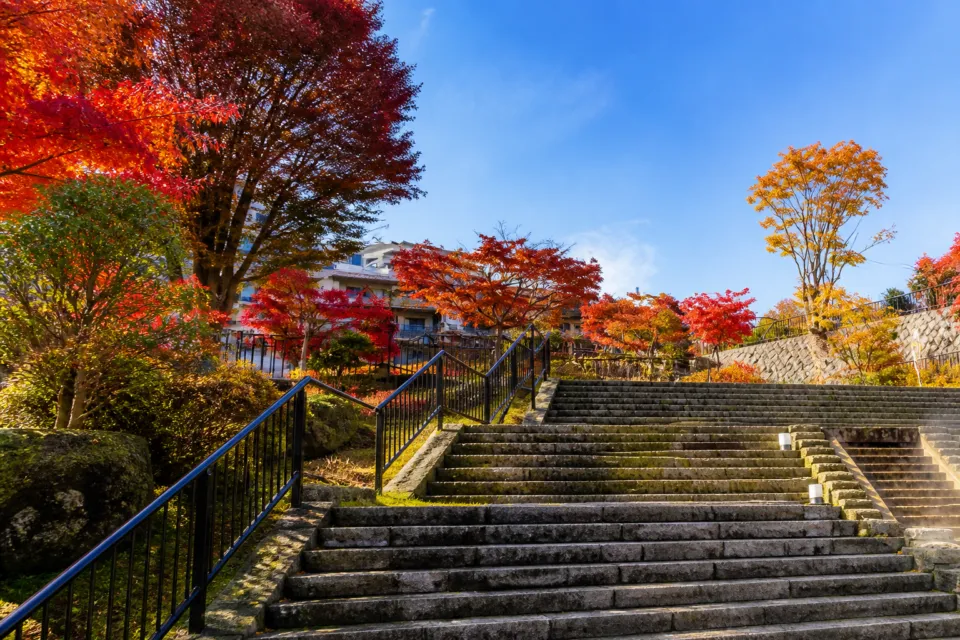 岸権旅館のすぐそばに続く伊香保温泉の石段街